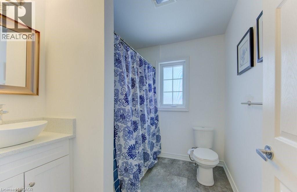 404 Wake Robin Crescent, Kitchener, Ontario  N2E 3L6 - Photo 14 - 40804886