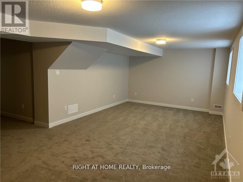 405 Applalachain Circle, Ottawa, Ontario K2C 3H2 - Photo 15 - X12831914