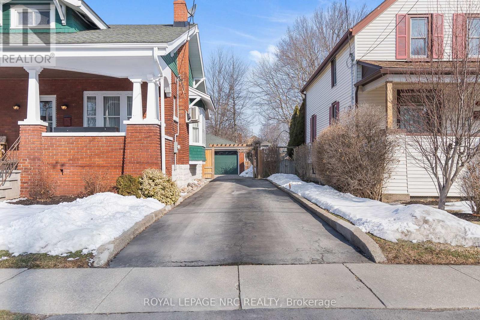 119 Adelaide Street, Port Colborne, Ontario  L3K 2W4 - Photo 3 - X12831916