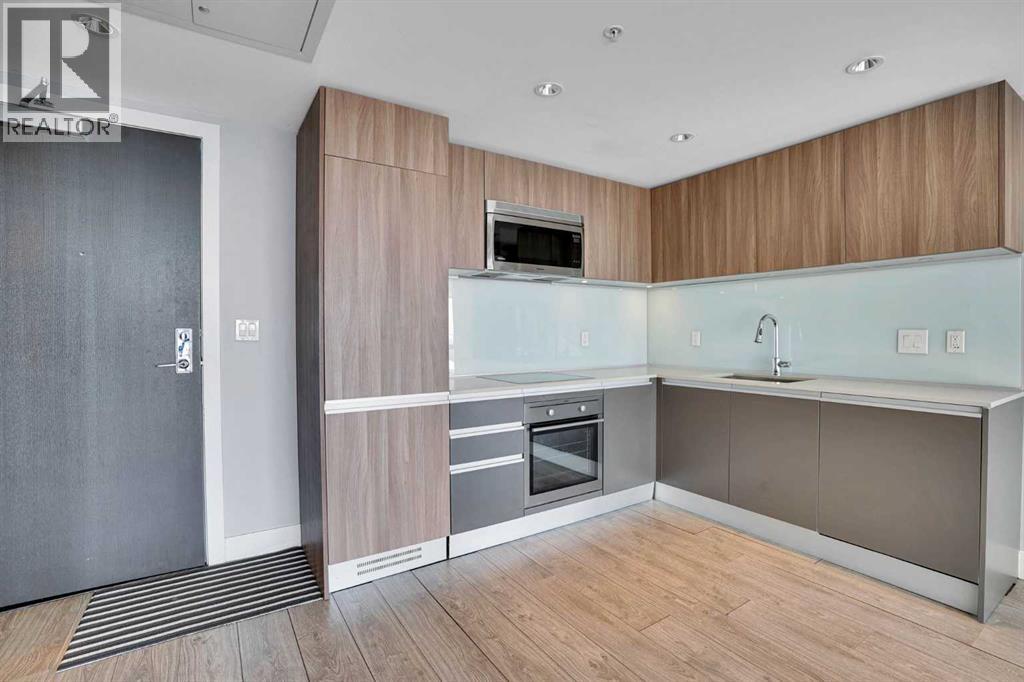 2010, 1188 3 Street Se, Calgary, Alberta  T2G 1H8 - Photo 5 - A2288015