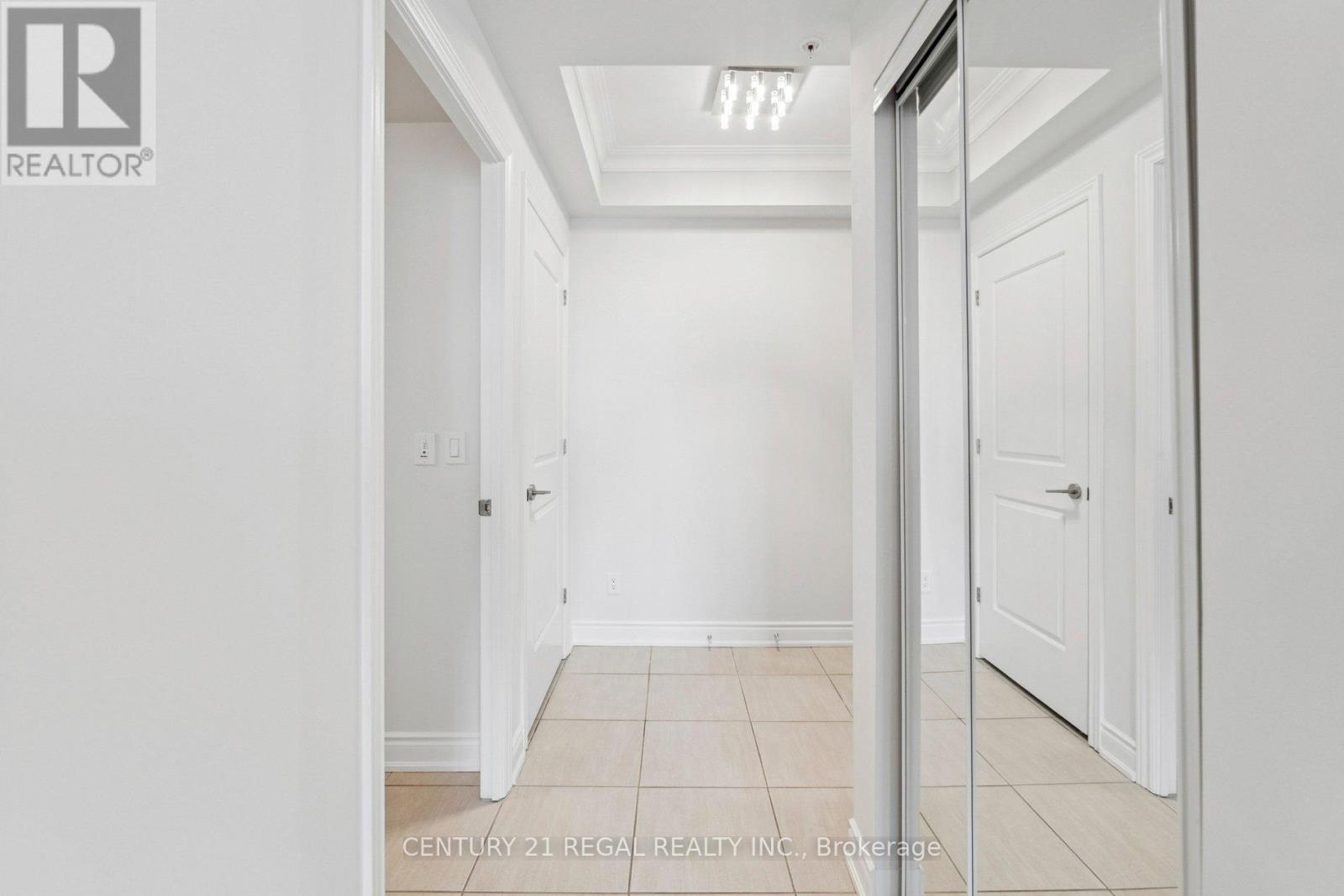 1206b - 9090 Yonge Street, Richmond Hill, Ontario L4C 0Z1 - Photo 5 - N12831918