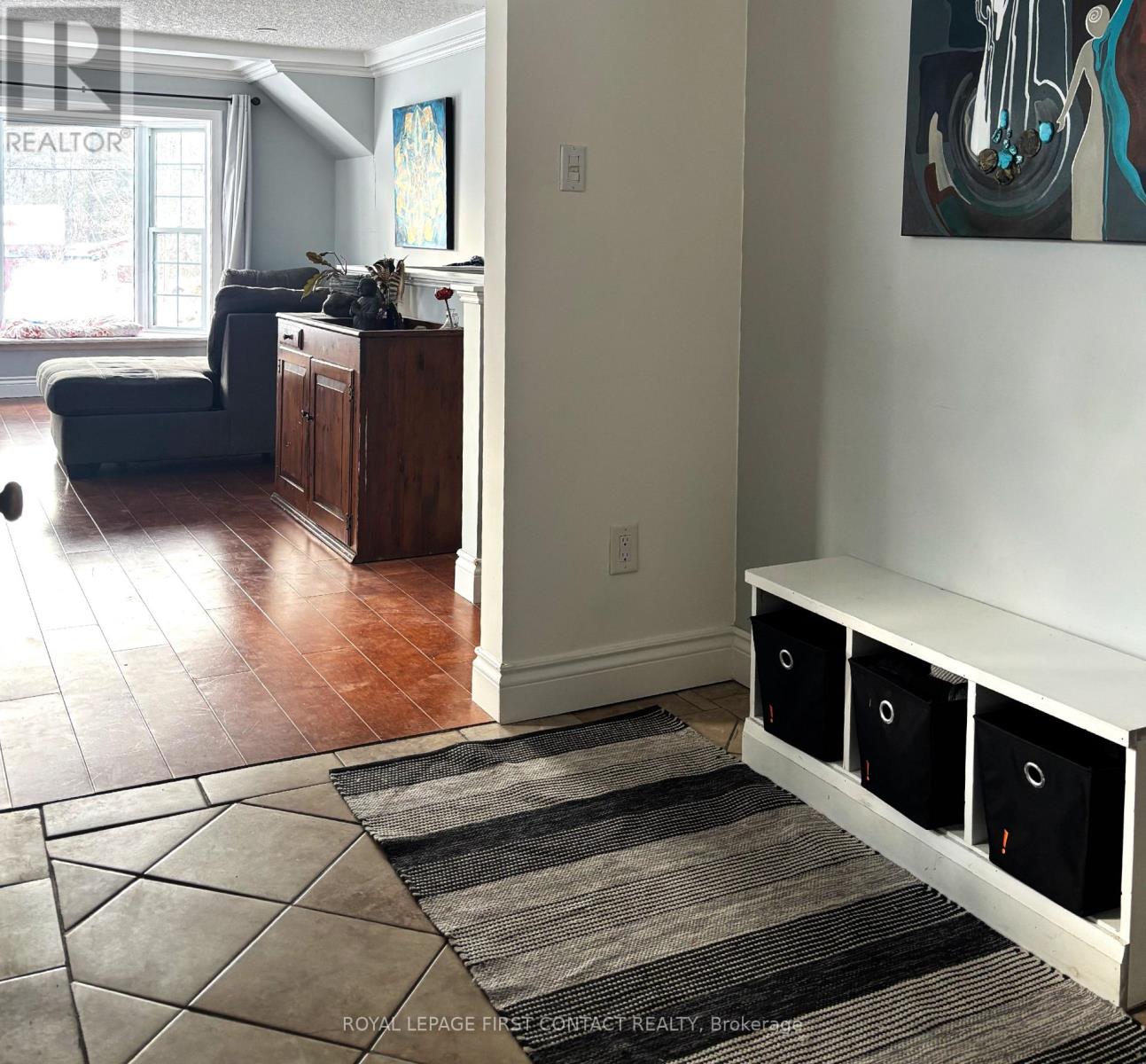 20 Belmont Crescent, Springwater (Midhurst), Ontario  L0L 1X0 - Photo 2 - S12831908