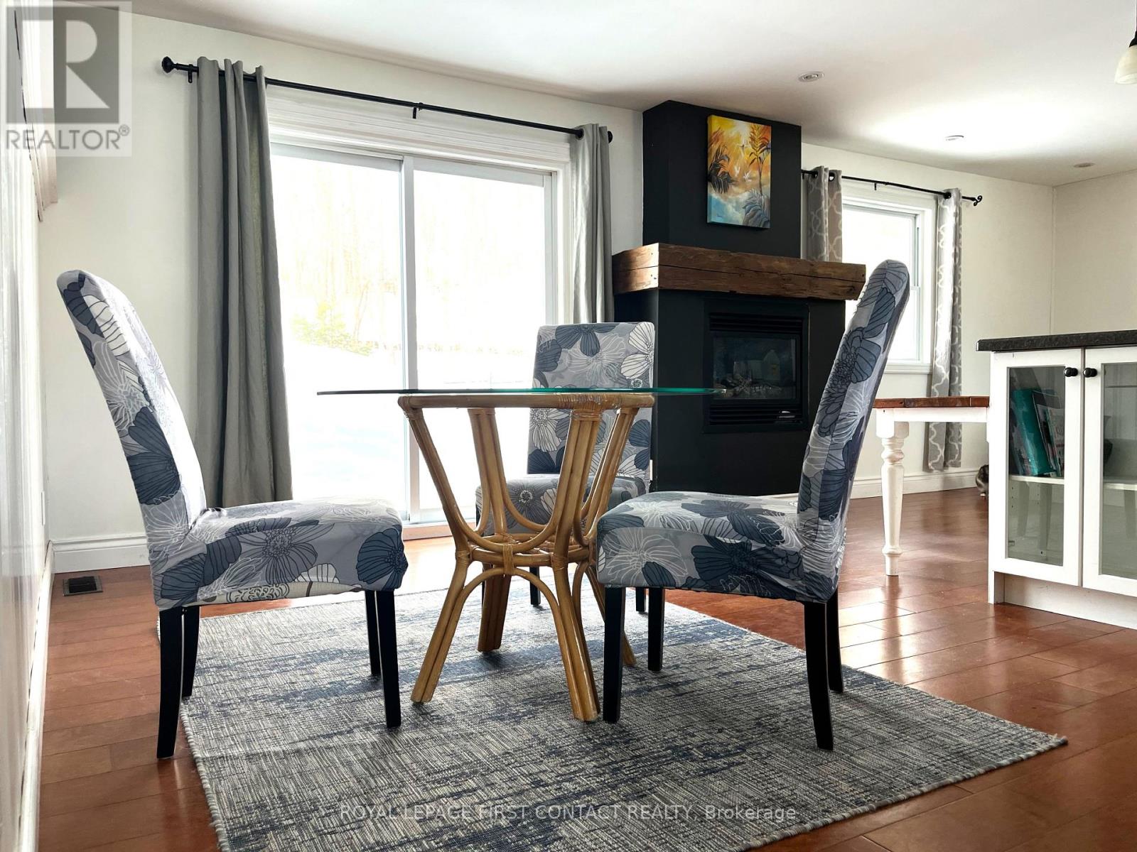 20 Belmont Crescent, Springwater (Midhurst), Ontario  L0L 1X0 - Photo 4 - S12831908