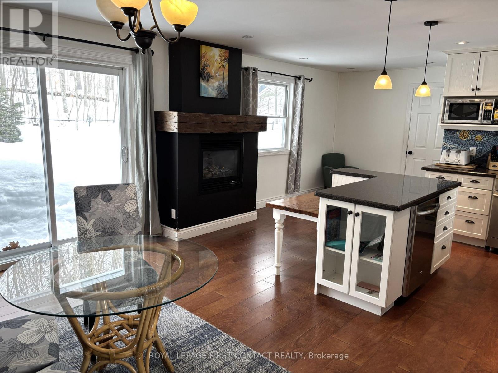 20 Belmont Crescent, Springwater (Midhurst), Ontario  L0L 1X0 - Photo 7 - S12831908