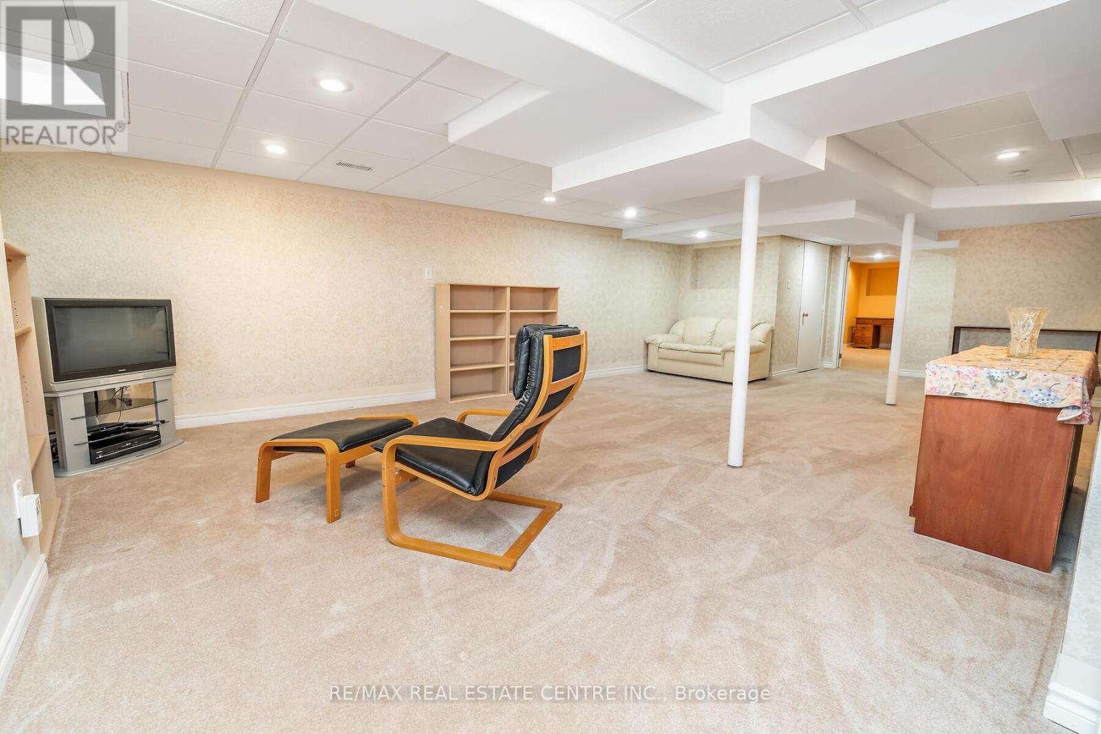 7 Curry Crescent, Halton Hills, Ontario  L7G 5L4 - Photo 28 - W12800518