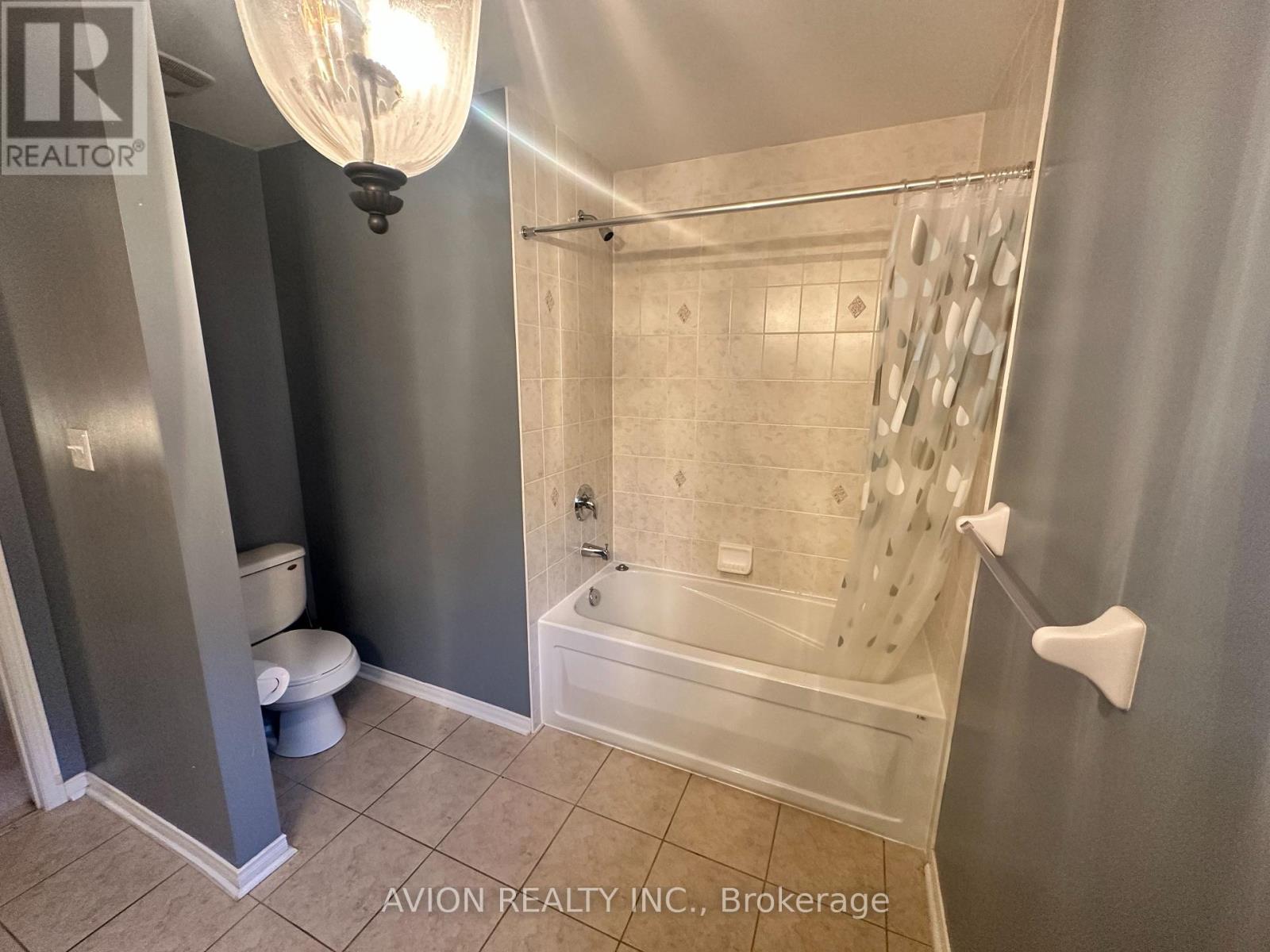 3046 Mission Hill Drive, Mississauga, Ontario  L5M 0C1 - Photo 13 - W12831924