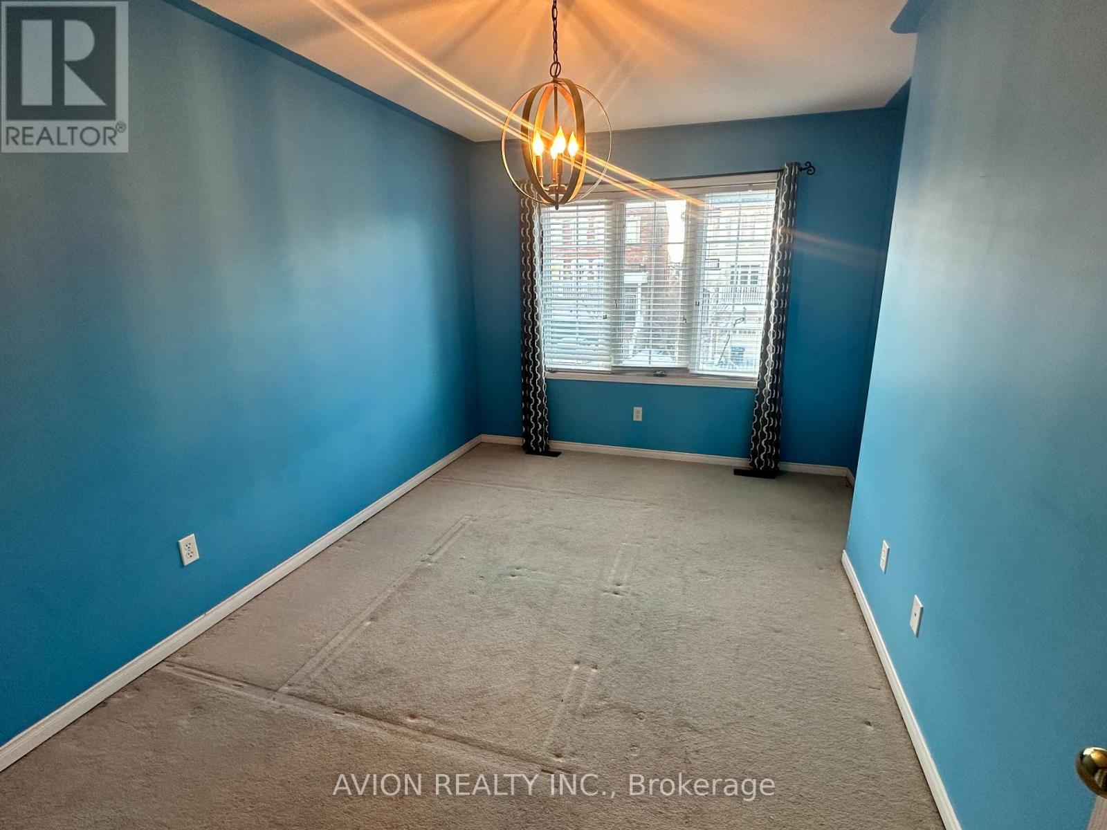 3046 Mission Hill Drive, Mississauga, Ontario  L5M 0C1 - Photo 18 - W12831924