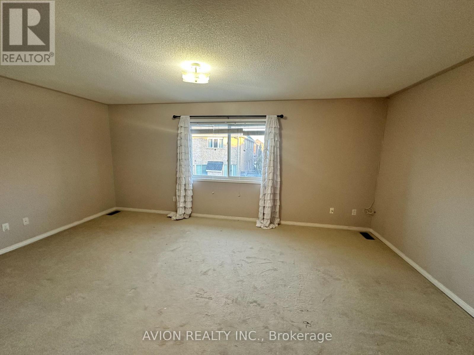 3046 Mission Hill Drive, Mississauga, Ontario  L5M 0C1 - Photo 8 - W12831924