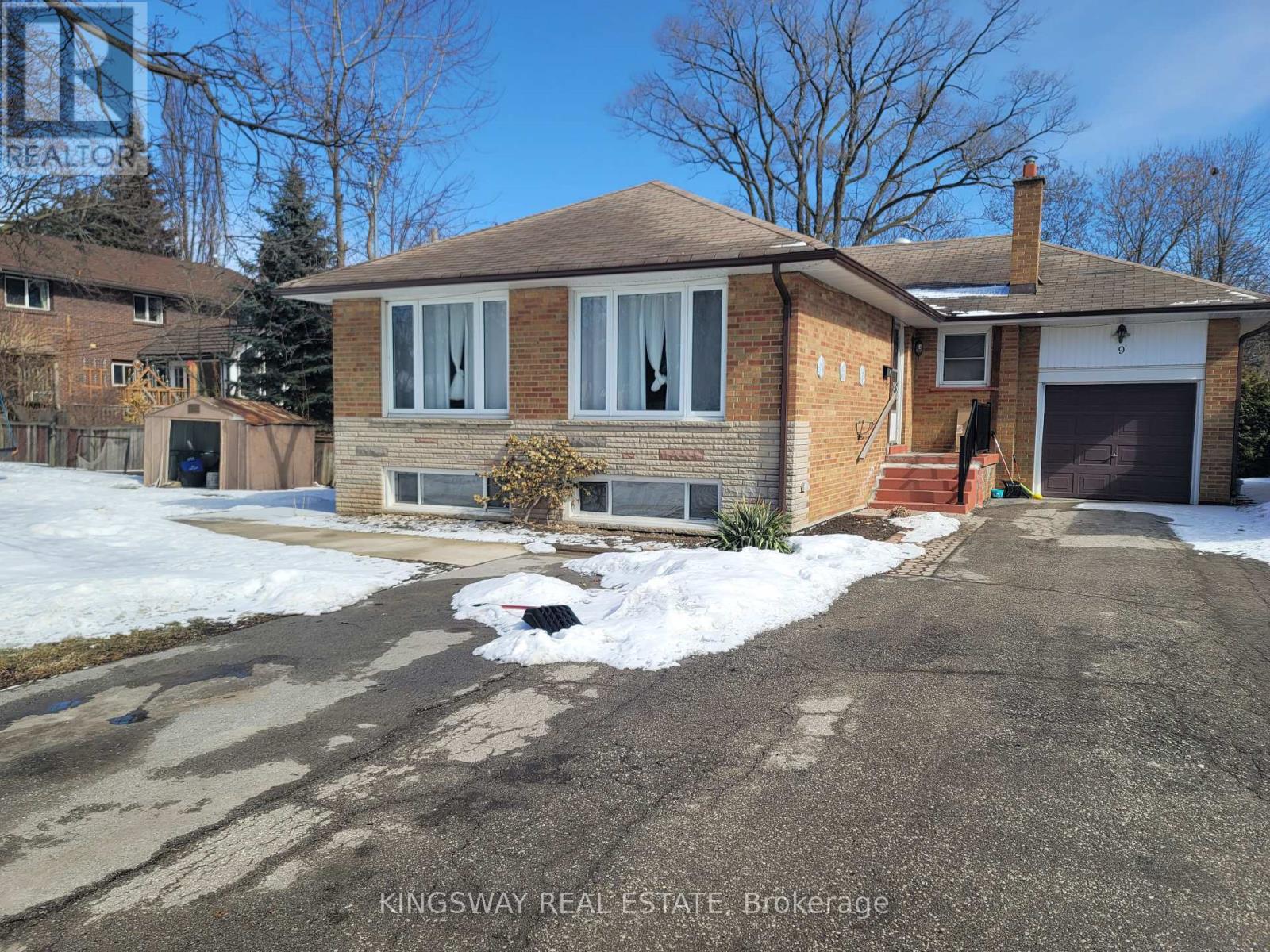 9 KOOS ROAD, Toronto, Ontario