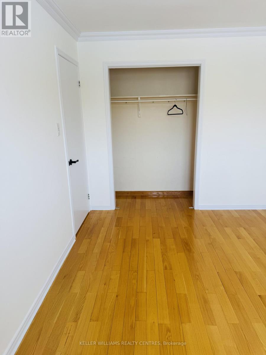 2461 Hensall Street, Mississauga, Ontario  L5A 2T1 - Photo 2 - W12831932