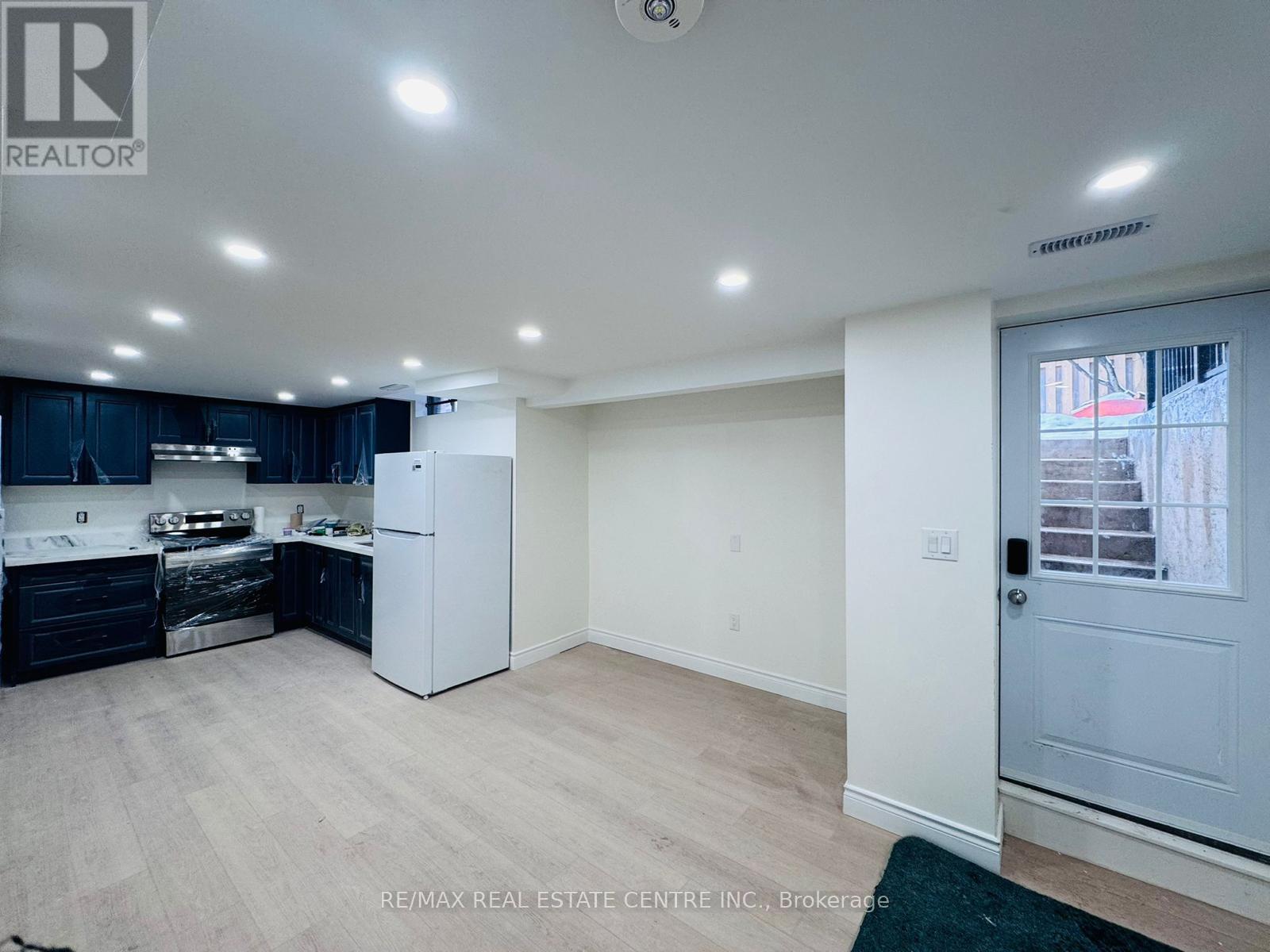 Basement - 3226 Forrestdale Circle, Mississauga, Ontario  L5N 6V4 - Photo 9 - W12814260