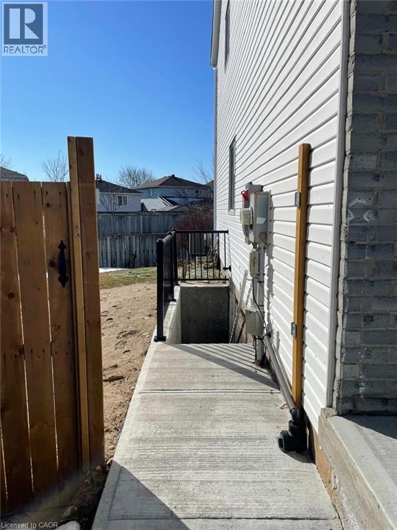 48 White Sands (Basement) Court Unit# Basement, Kitchener, Ontario  N2E 3S4 - Photo 2 - 40808438