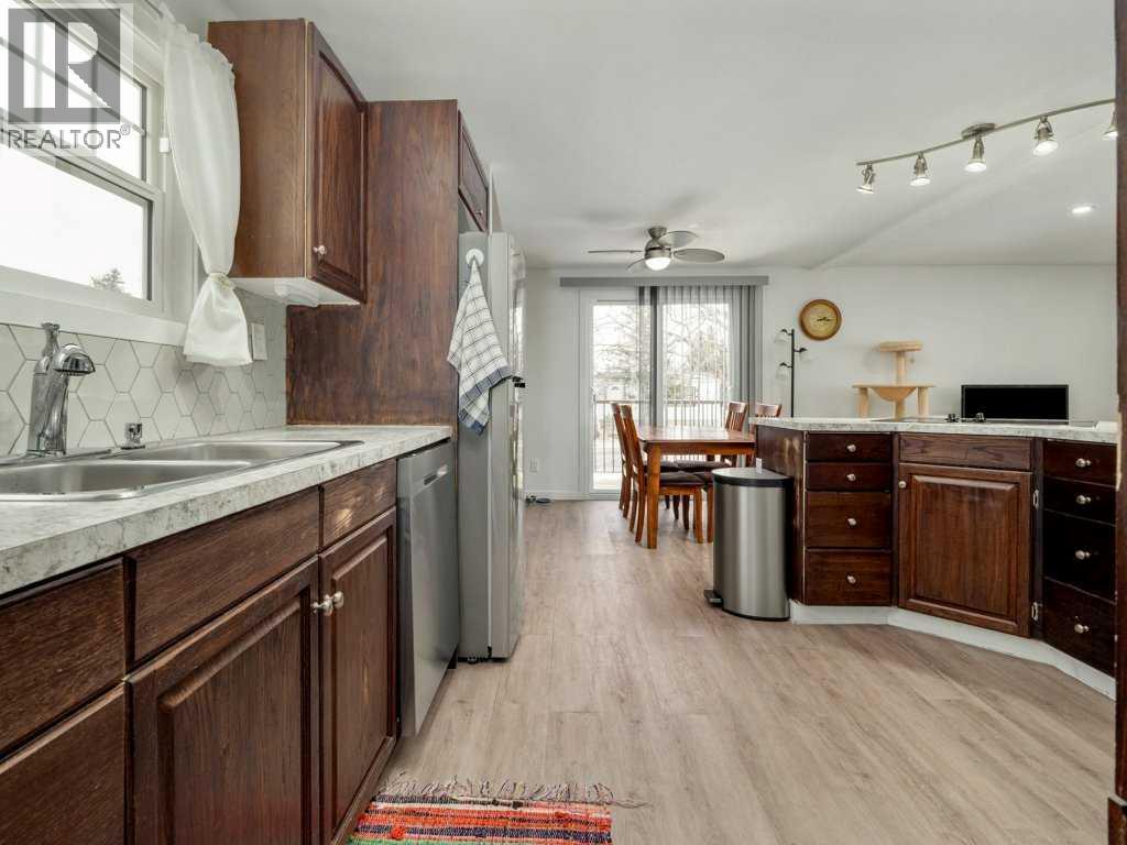 123 Dalhousie Court W, Lethbridge, Alberta  T1K 4C8 - Photo 6 - A2288855