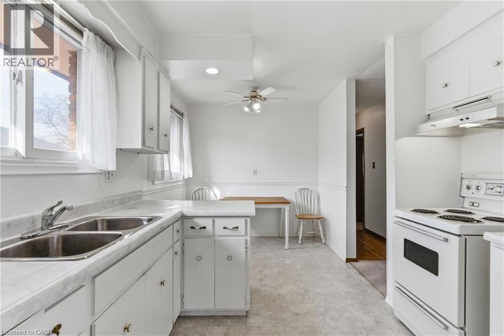 3 Vanderwood Court, Stoney Creek, Ontario  L8G 2Y5 - Photo 14 - 40807168