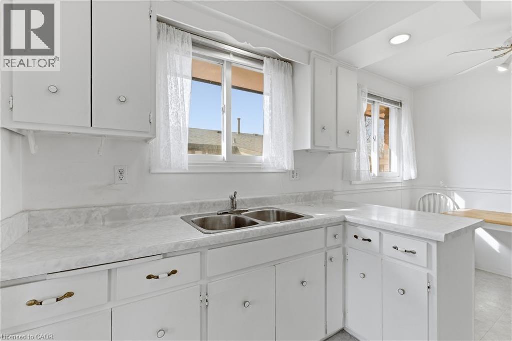 3 Vanderwood Court, Stoney Creek, Ontario  L8G 2Y5 - Photo 13 - 40807168