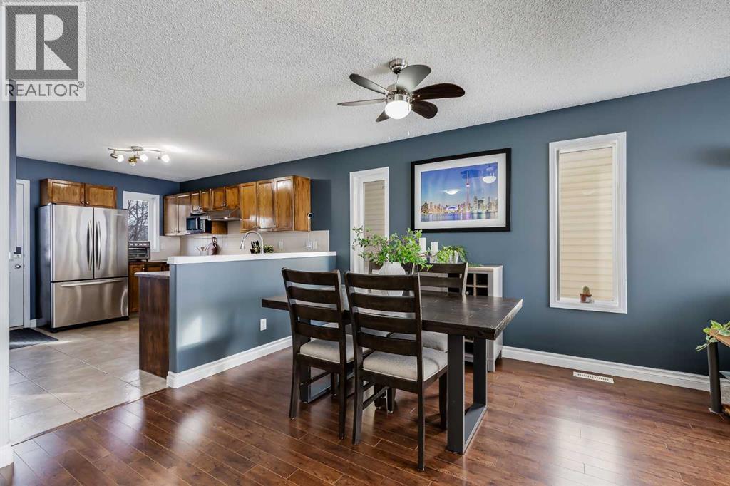 197 Stonegate Drive Nw, Airdrie, Alberta  T4B 3A2 - Photo 5 - A2288735