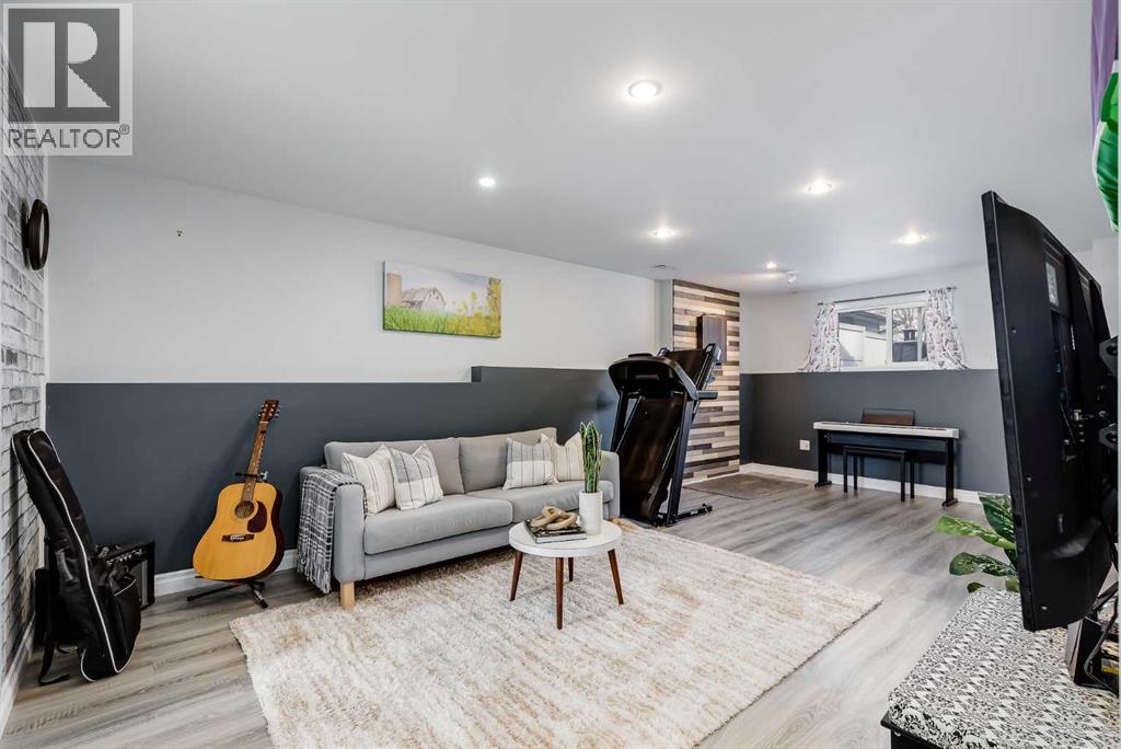 197 Stonegate Drive Nw, Airdrie, Alberta  T4B 3A2 - Photo 18 - A2288735