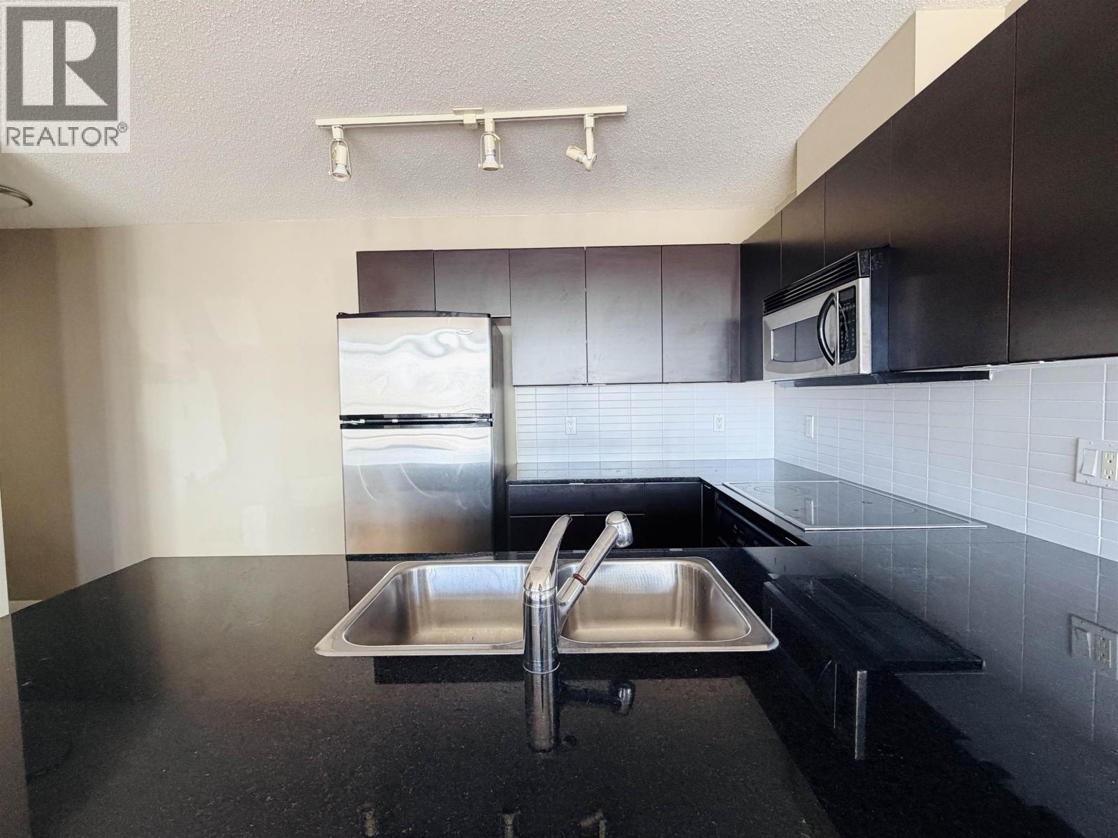 4178 Dawson Street, Burnaby, British Columbia  V5C 0A1 - Photo 3 - R3094471