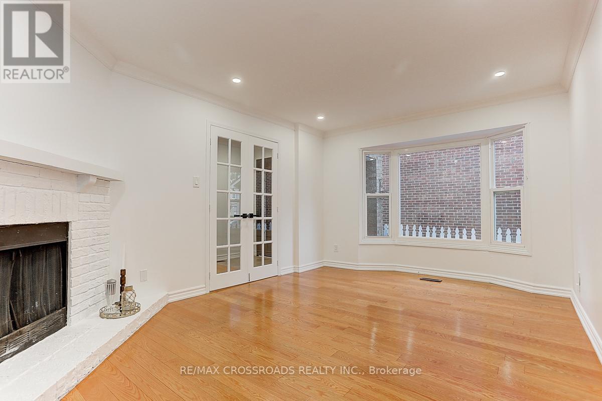 125 Green Bush Crescent, Vaughan, Ontario  L4J 5M3 - Photo 7 - N12831956