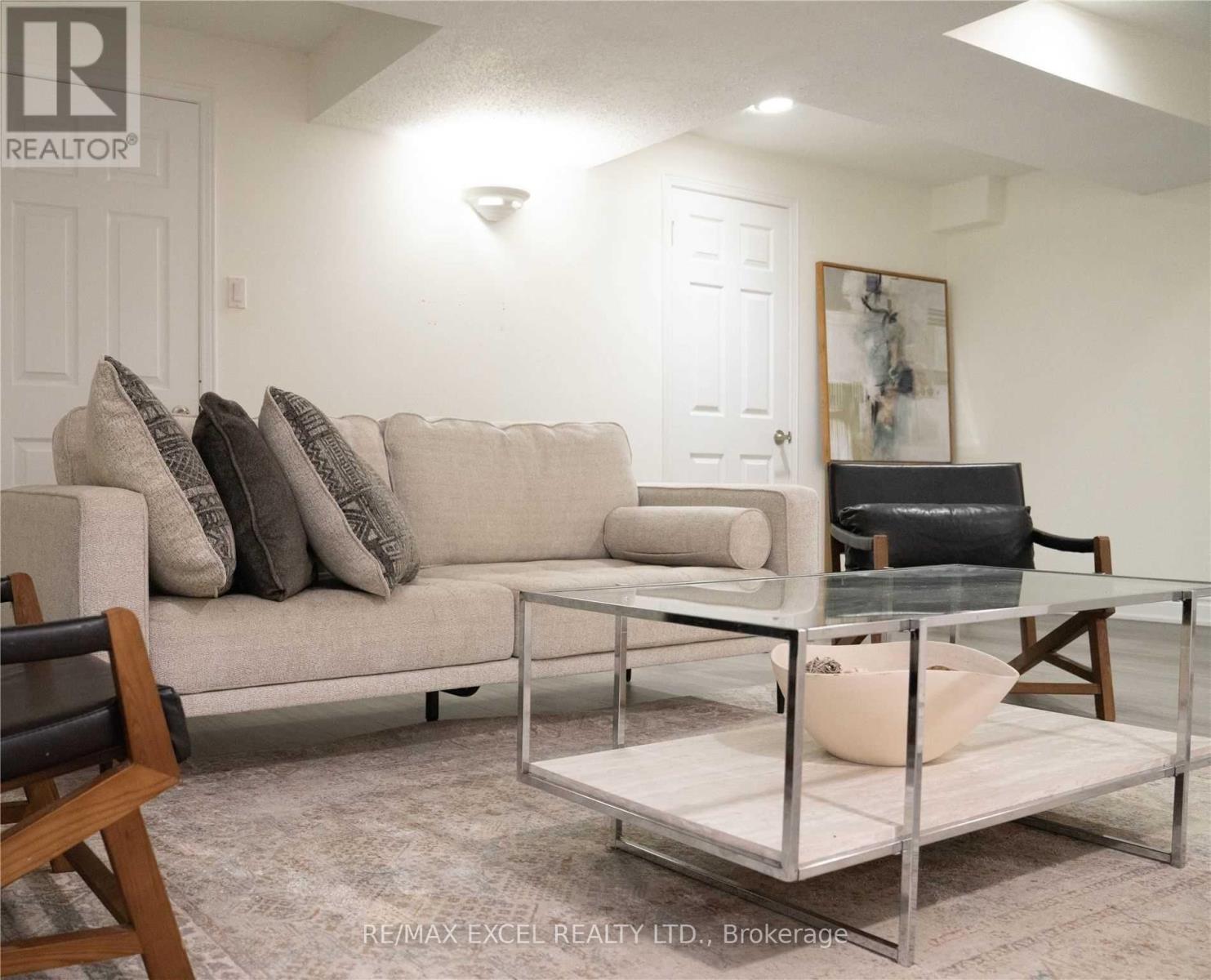 Basemen - 86 Bristol Road, Newmarket (Bristol-London), Ontario  L3Y 8B5 - Photo 2 - N12831958