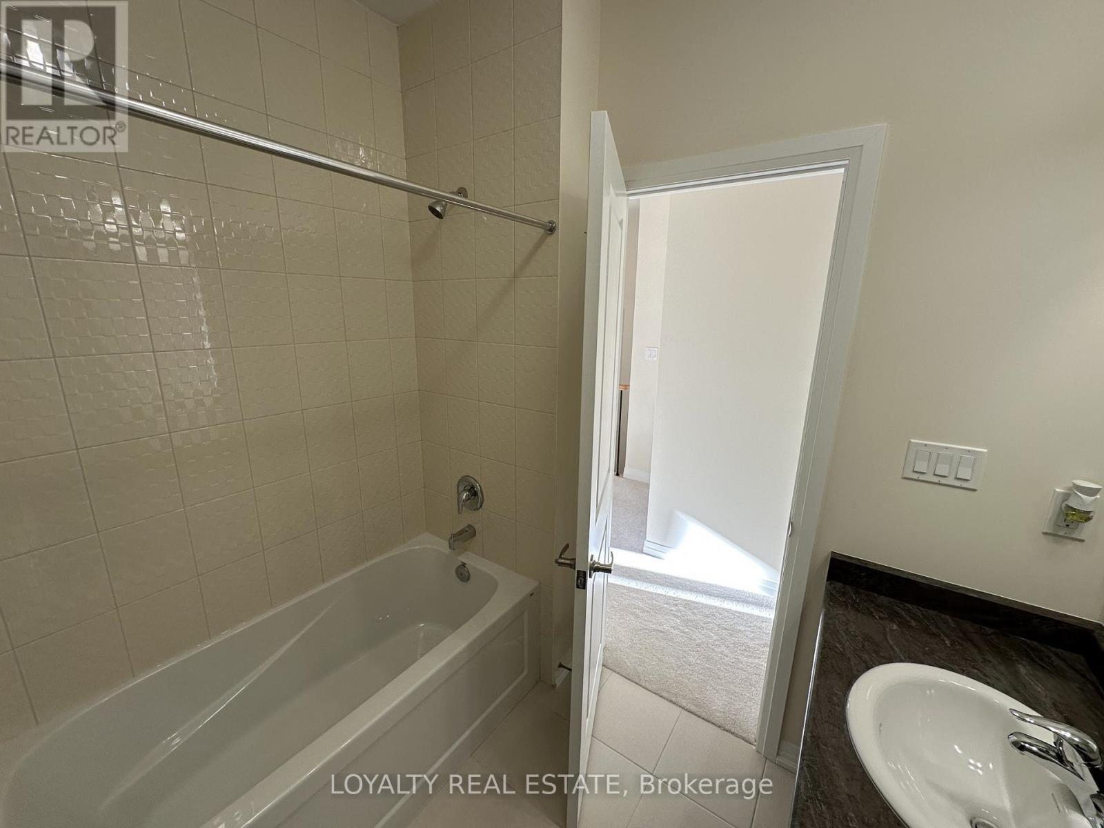 2971 Seagrass Street, Pickering, Ontario  L1X 0P8 - Photo 17 - E12789900