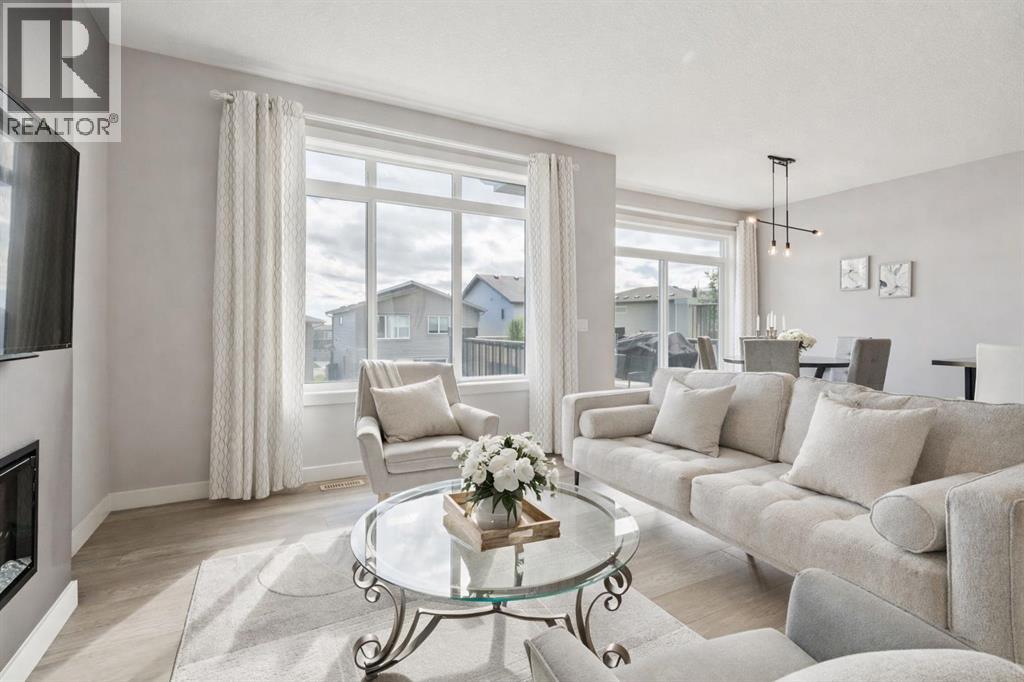 363 Precedence Hill, Cochrane, Alberta  T4C 2T7 - Photo 4 - A2270293