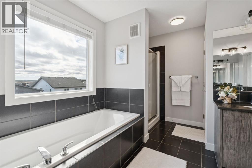 363 Precedence Hill, Cochrane, Alberta  T4C 2T7 - Photo 11 - A2270293