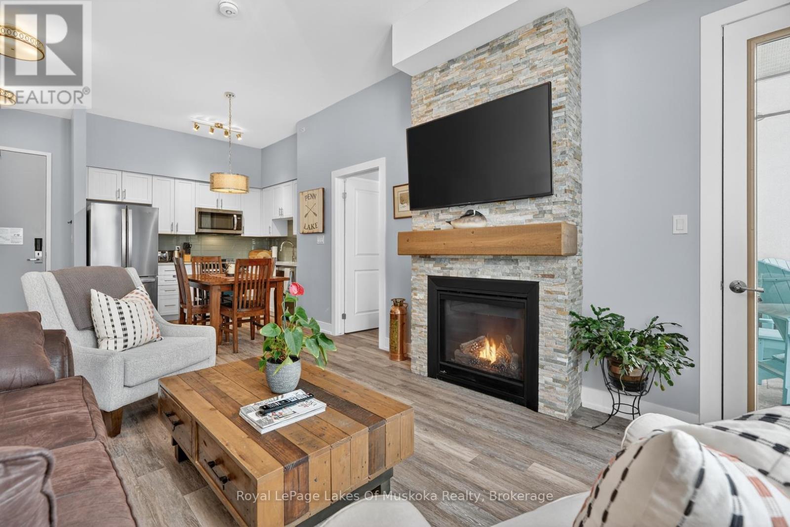 102 - 25 PEN LAKE POINT ROAD, Huntsville, Ontario