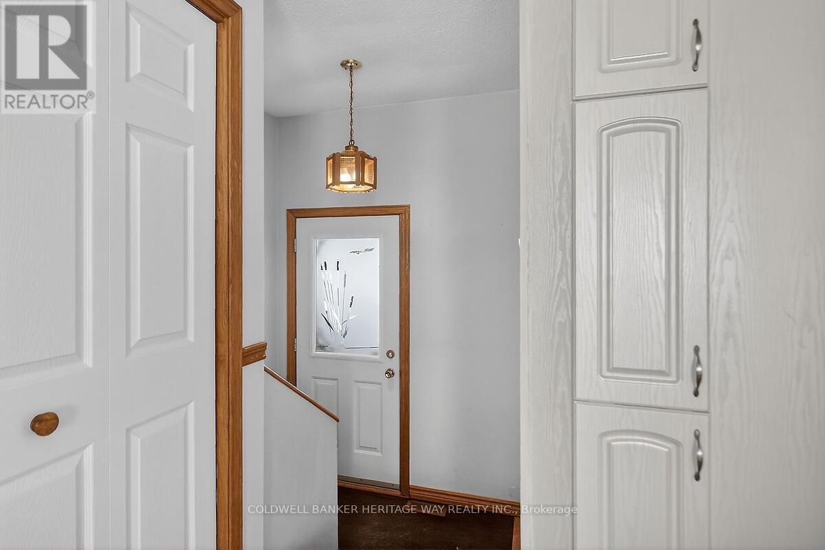 115 Cookes Shore Road, Drummond/north Elmsley, Ontario  K7C 4K7 - Photo 3 - X12831974