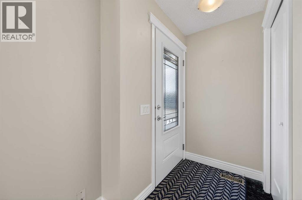 132 Erin Grove Close Se, Calgary, Alberta  T2B 2T4 - Photo 2 - A2287178