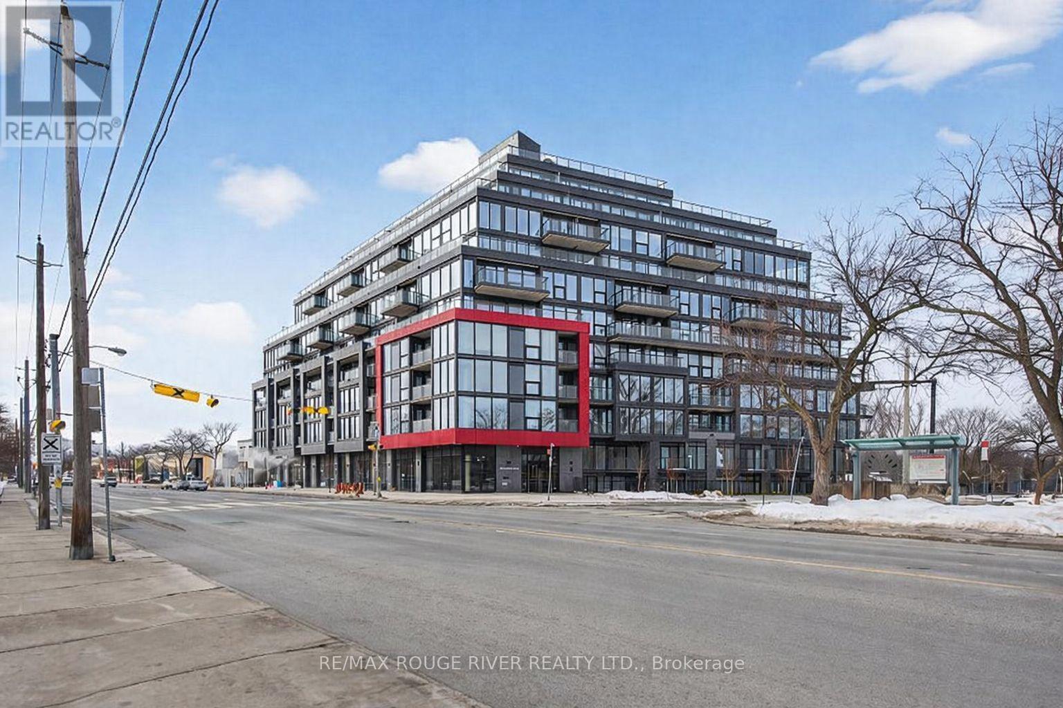 2 MANDERLAY DRIVE, Toronto, Ontario