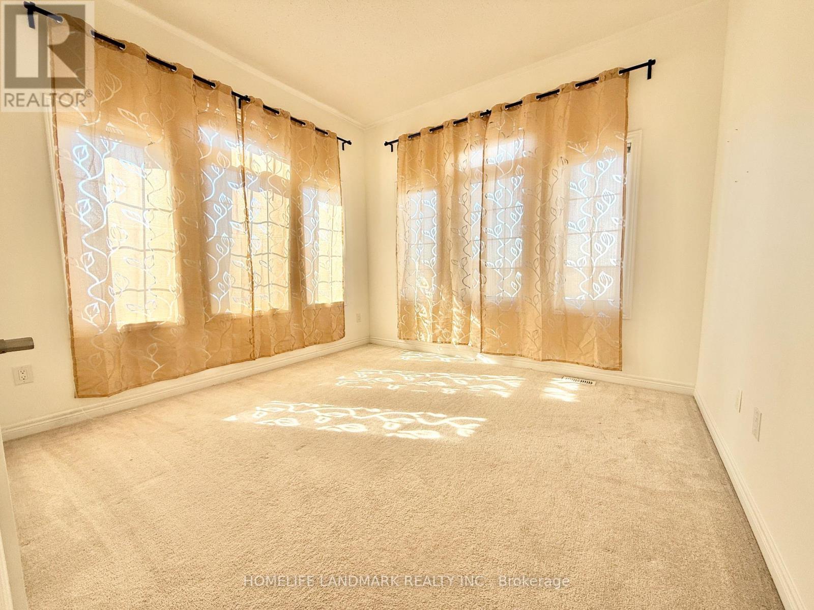 328 Roy Harper Avenue, Aurora, Ontario  L4G 1A6 - Photo 11 - N12831980