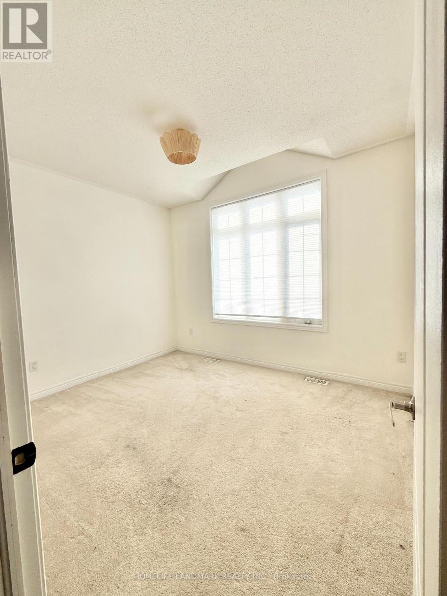 328 Roy Harper Avenue, Aurora, Ontario  L4G 1A6 - Photo 12 - N12831980