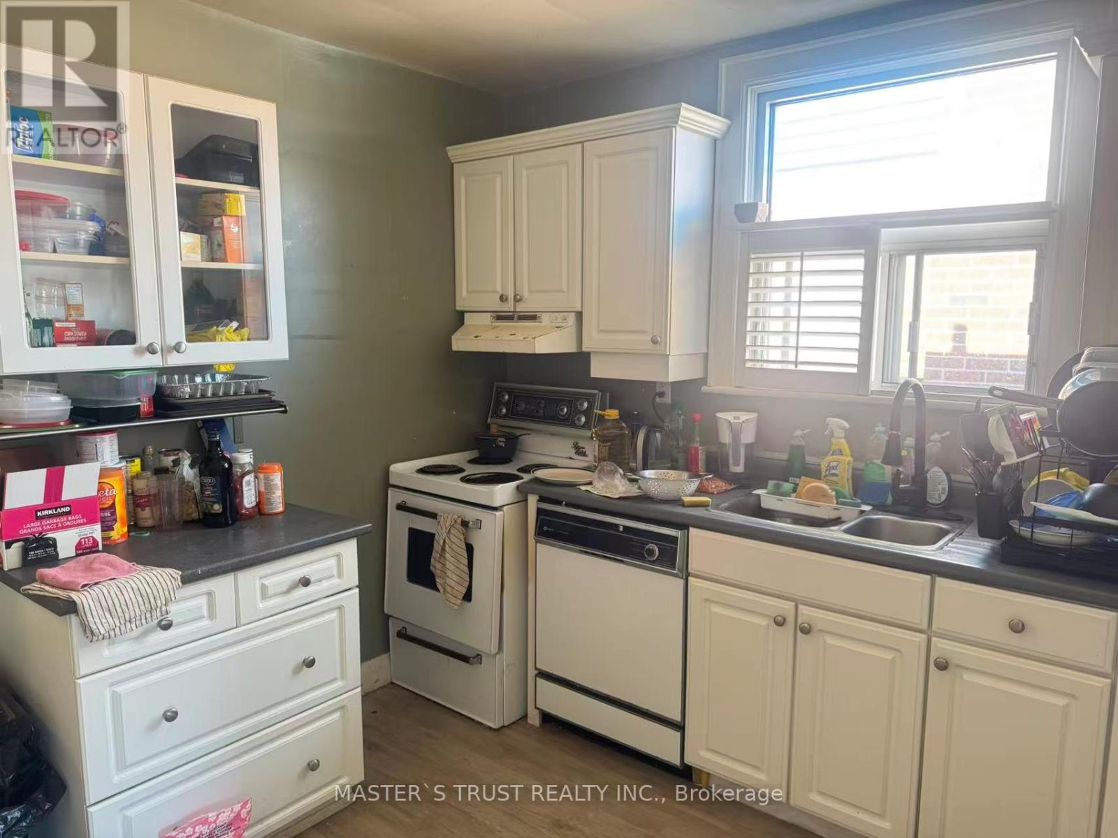 35 Kipling Road, Hamilton, Ontario  L8S 3X2 - Photo 12 - X12831960