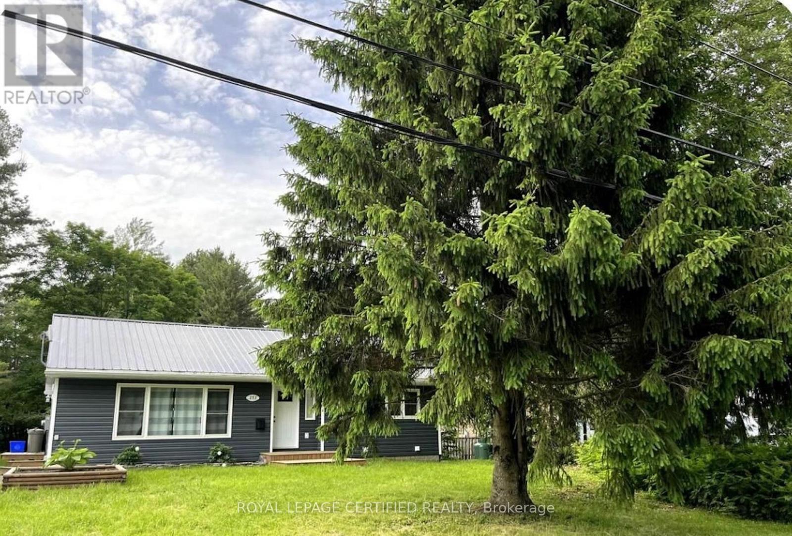 253 Maple Street, Bracebridge, Ontario  P1L 1K3 - Photo 8 - X12831970