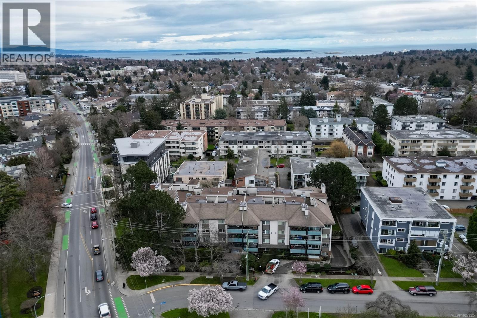 201 1619 Morrison St, Victoria, British Columbia  V8R 6R8 - Photo 26 - 1027225