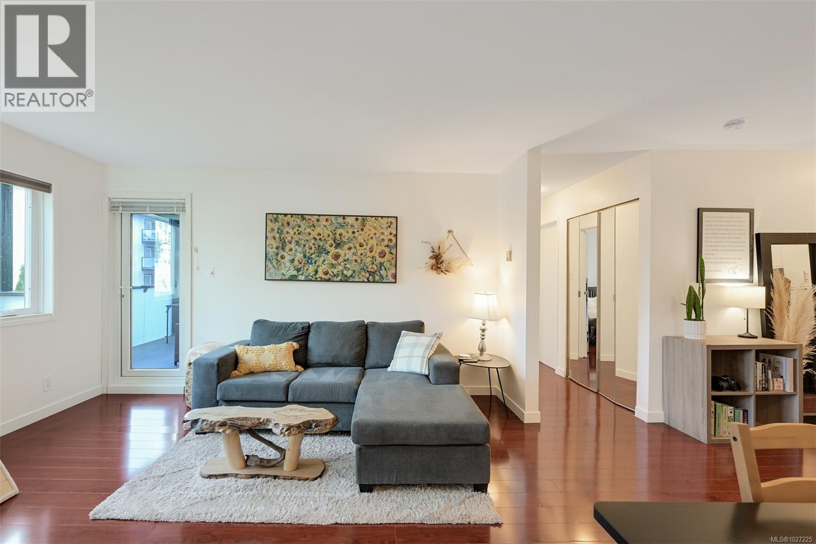 201 1619 Morrison St, Victoria, British Columbia  V8R 6R8 - Photo 15 - 1027225