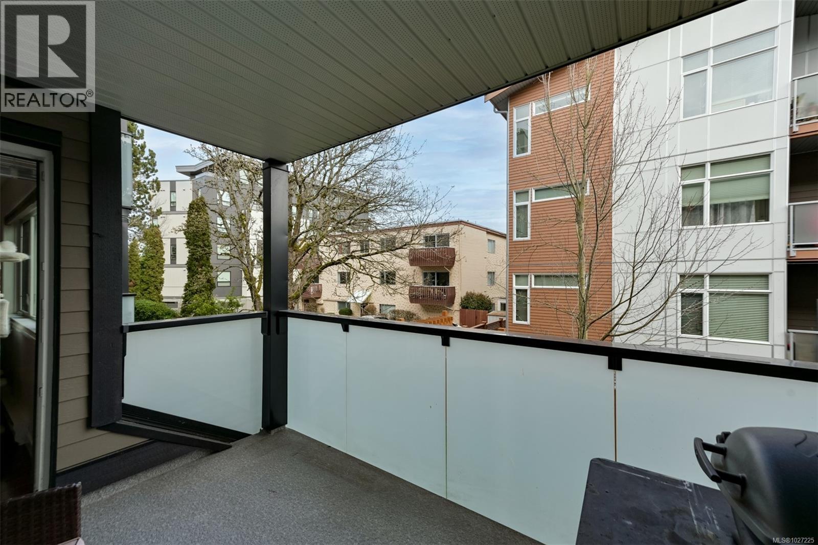 201 1619 Morrison St, Victoria, British Columbia  V8R 6R8 - Photo 24 - 1027225