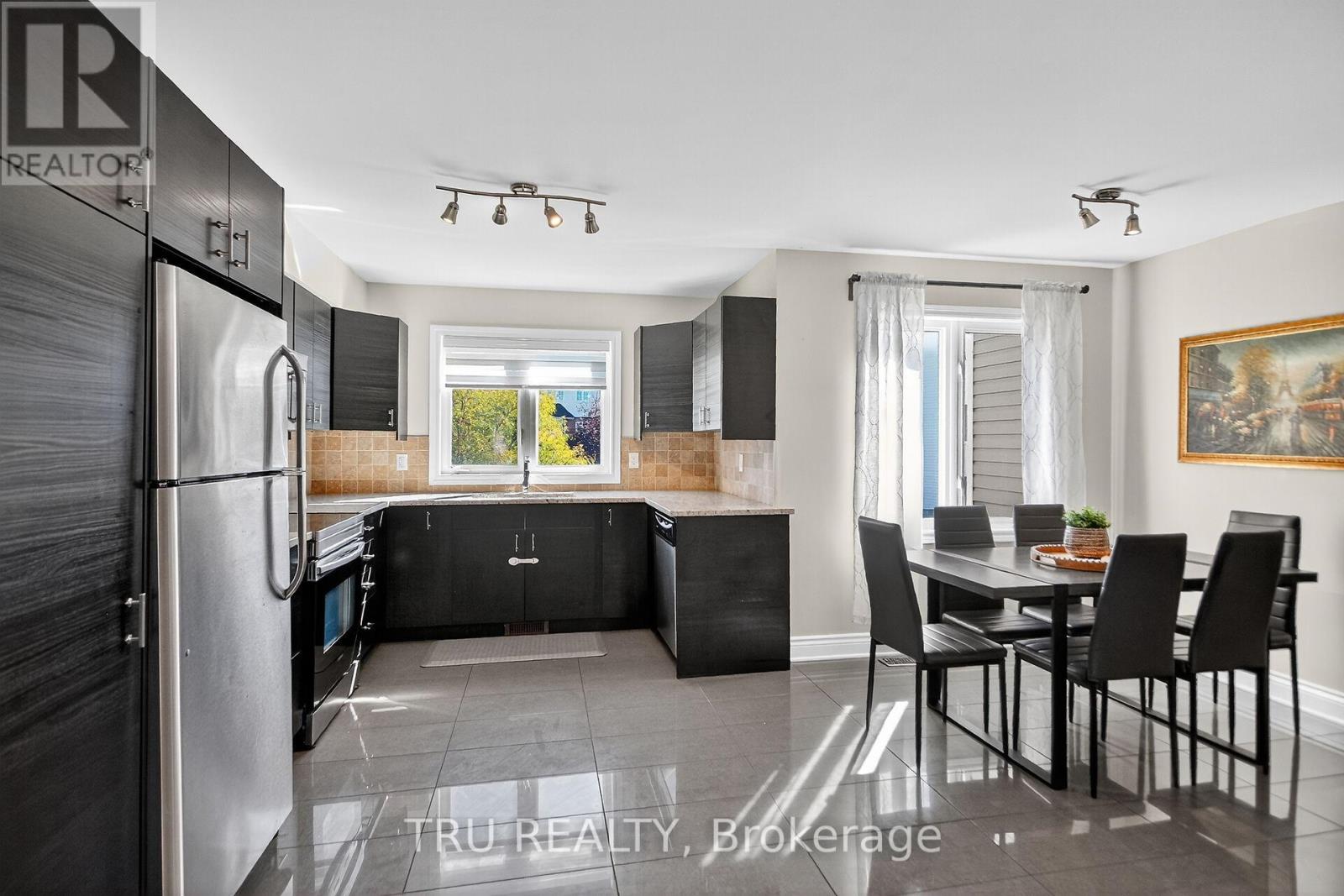 2642 Palings Private, Ottawa, Ontario  K1T 4A4 - Photo 10 - X12832010