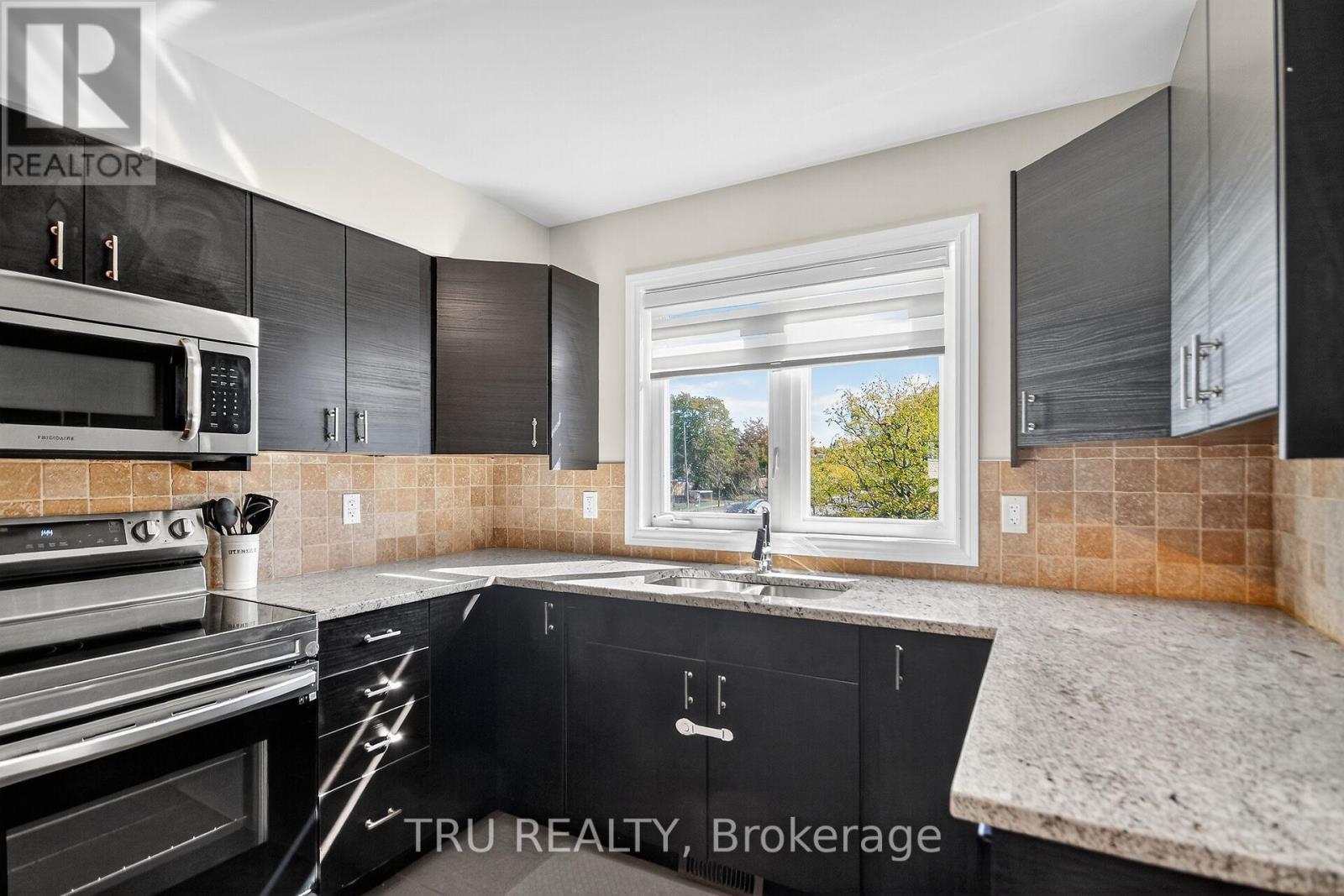 2642 Palings Private, Ottawa, Ontario  K1T 4A4 - Photo 12 - X12832010