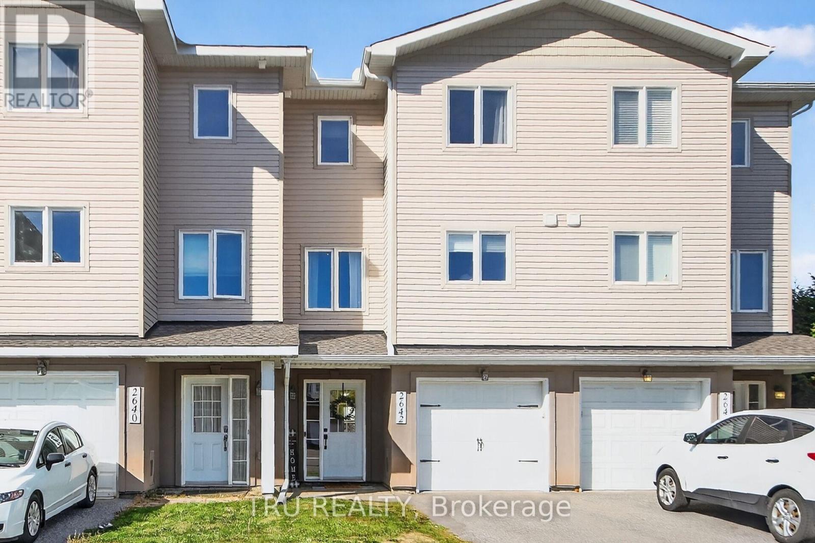 2642 Palings Private, Ottawa, Ontario  K1T 4A4 - Photo 3 - X12832010