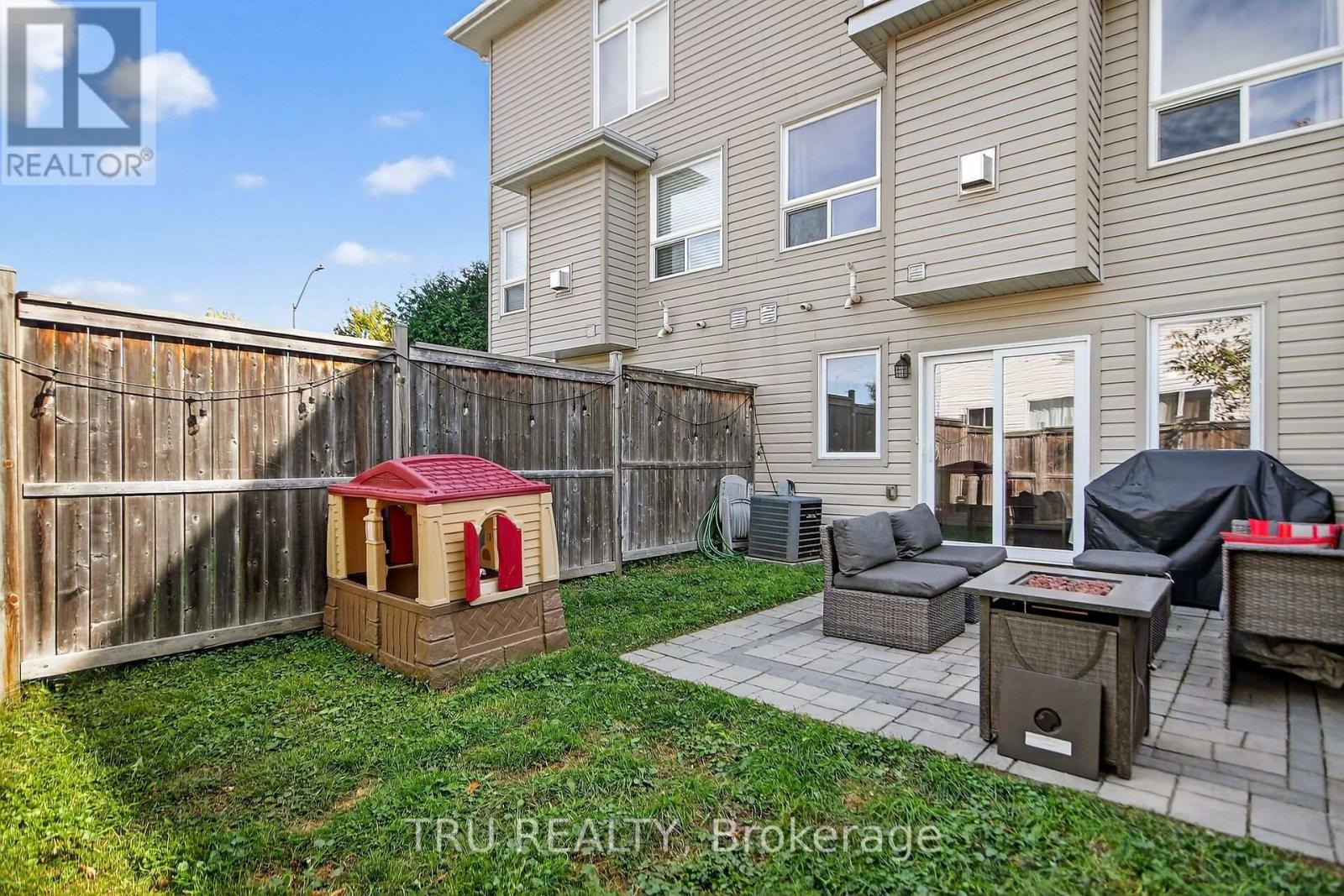 2642 Palings Private, Ottawa, Ontario  K1T 4A4 - Photo 38 - X12832010