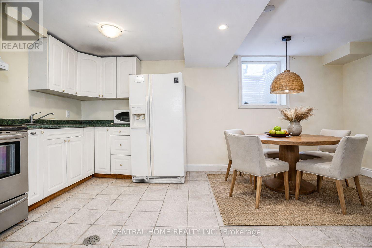 Basement - 17 Letty Avenue, Brampton, Ontario  L6Y 4T5 - Photo 5 - W12683344