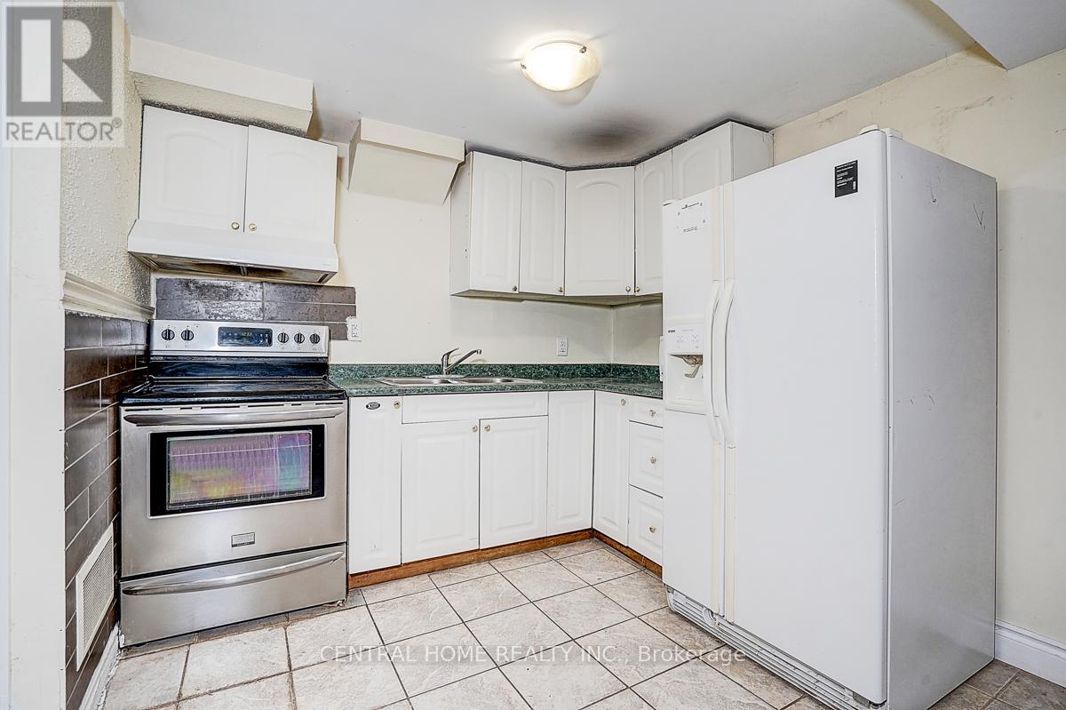 Basement - 17 Letty Avenue, Brampton, Ontario  L6Y 4T5 - Photo 13 - W12683344