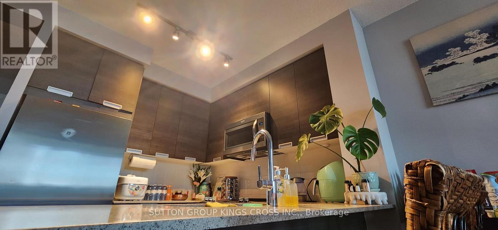 501 - 5025 Four Springs Avenue, Mississauga, Ontario  L5R 0E4 - Photo 1 - W12832004