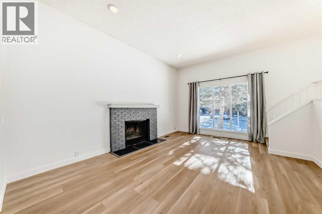 52 Cedarwood Place Sw, Calgary, Alberta  T2W 3G6 - Photo 7 - A2289376