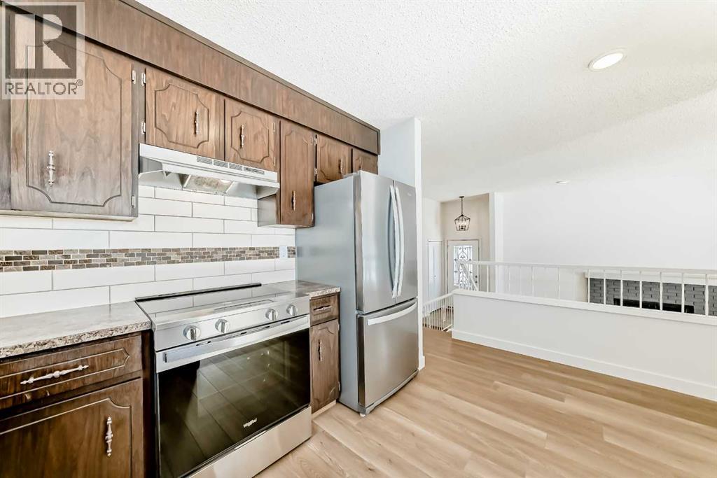 52 Cedarwood Place Sw, Calgary, Alberta  T2W 3G6 - Photo 12 - A2289376