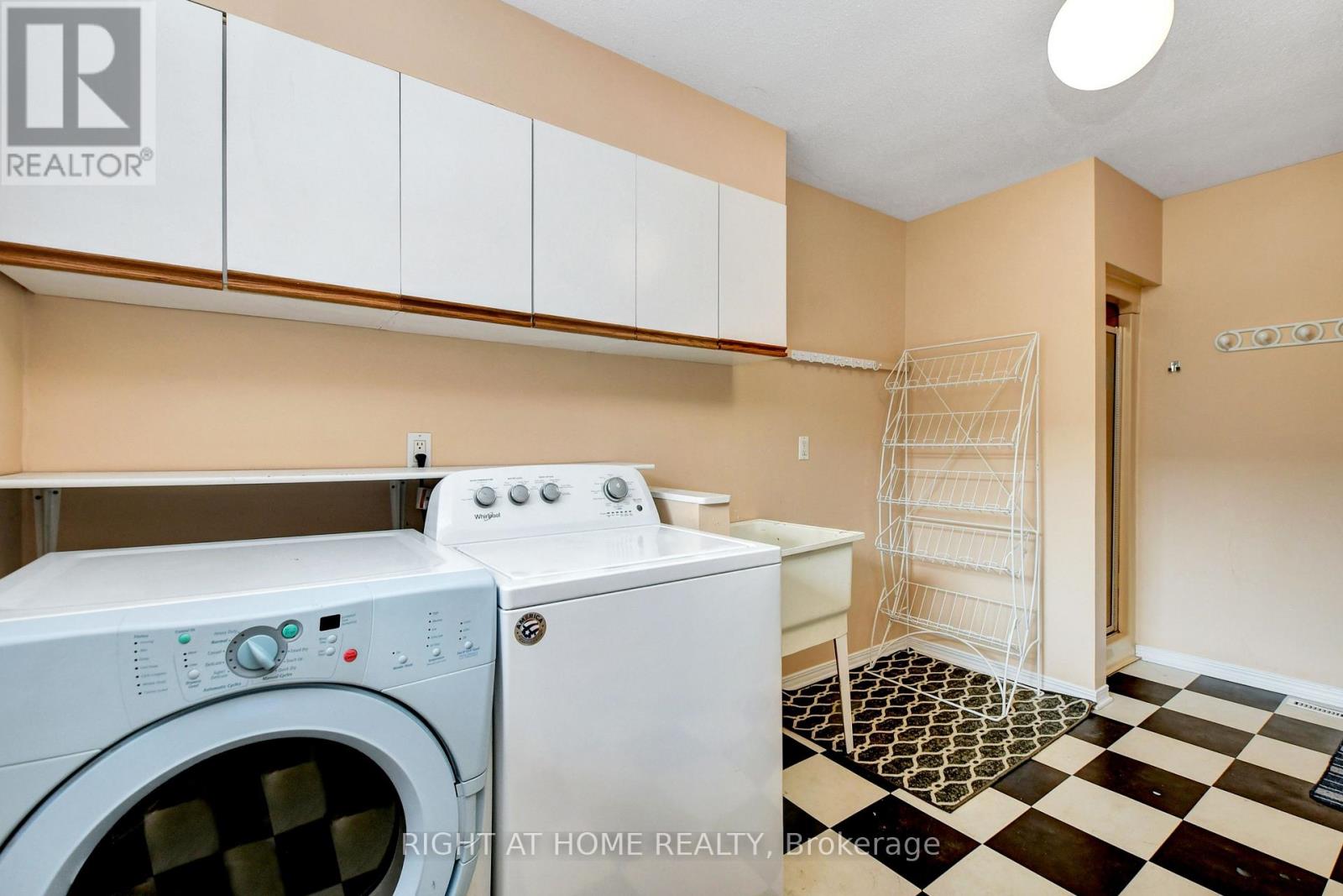 1215 Klondike Road S, Ottawa, Ontario  K2W 1E1 - Photo 10 - X12830818