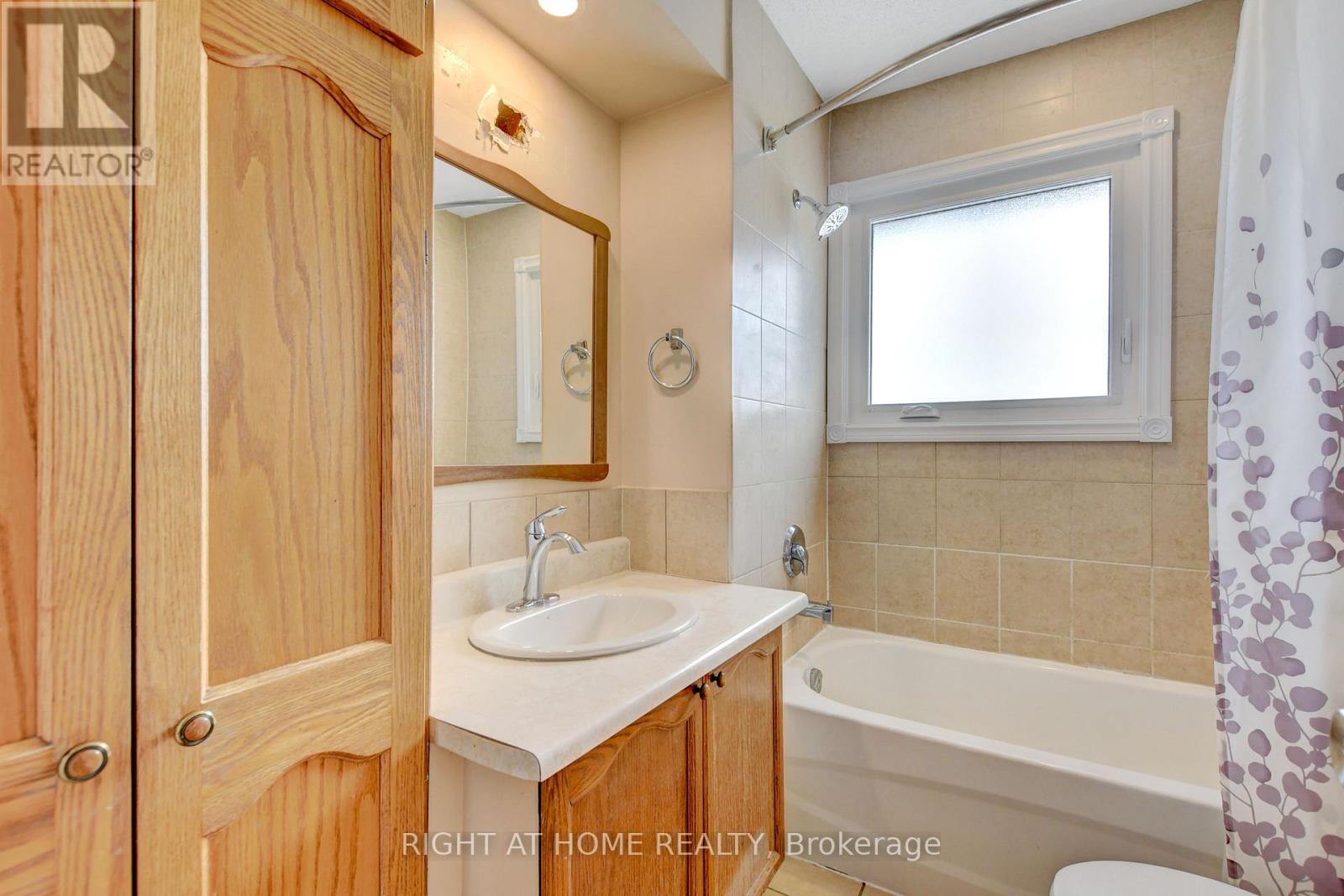 1215 Klondike Road S, Ottawa, Ontario  K2W 1E1 - Photo 11 - X12830818