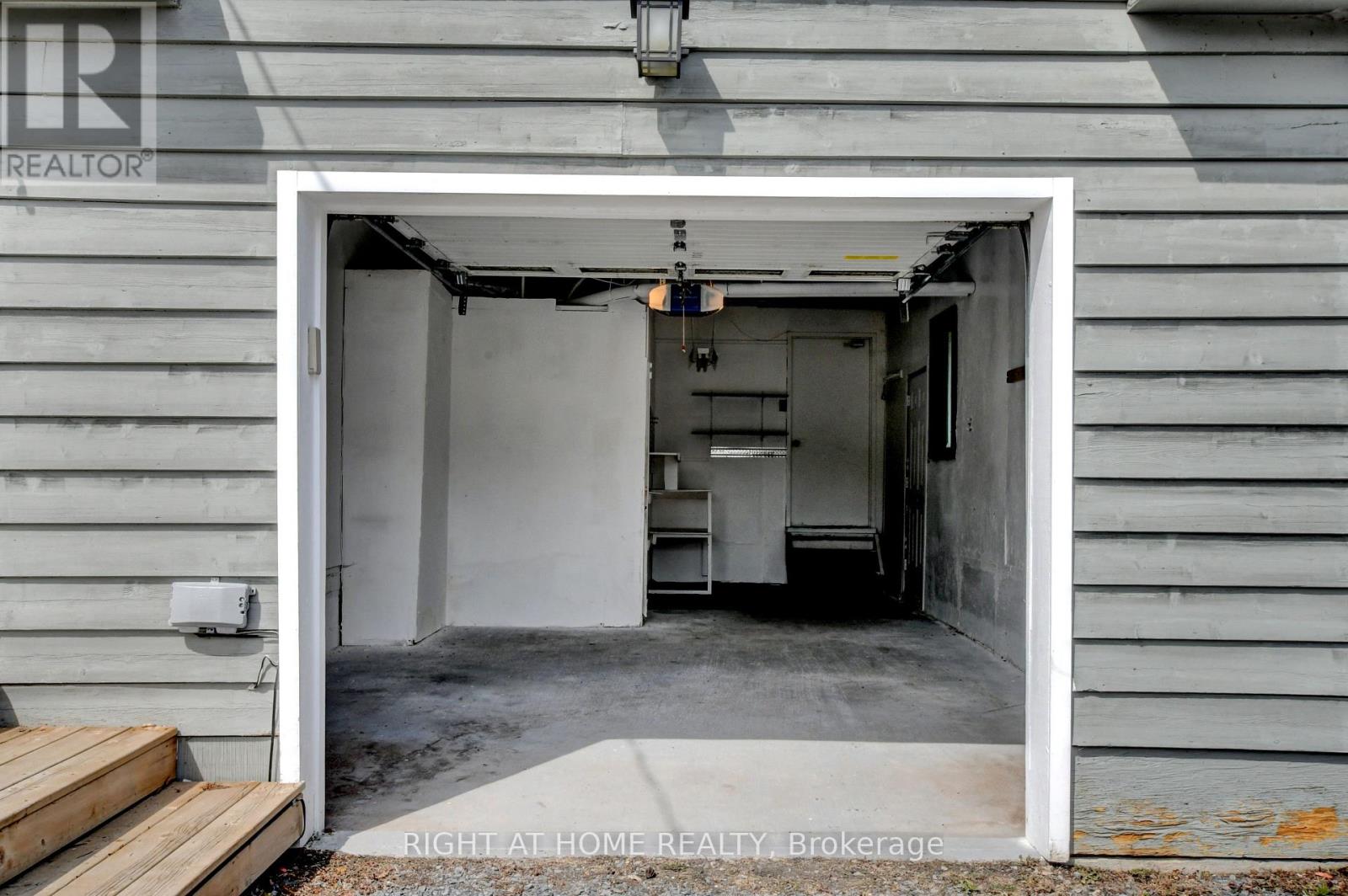 1215 Klondike Road S, Ottawa, Ontario  K2W 1E1 - Photo 13 - X12830818